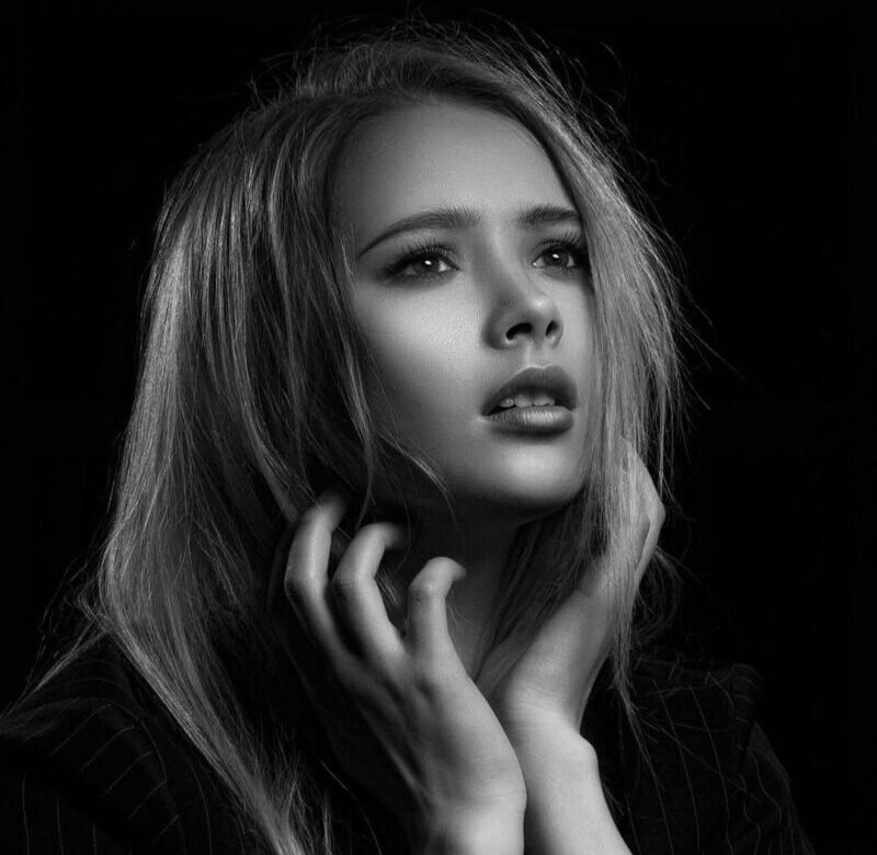 Донька рівненської депутатки дебютувала в кіно