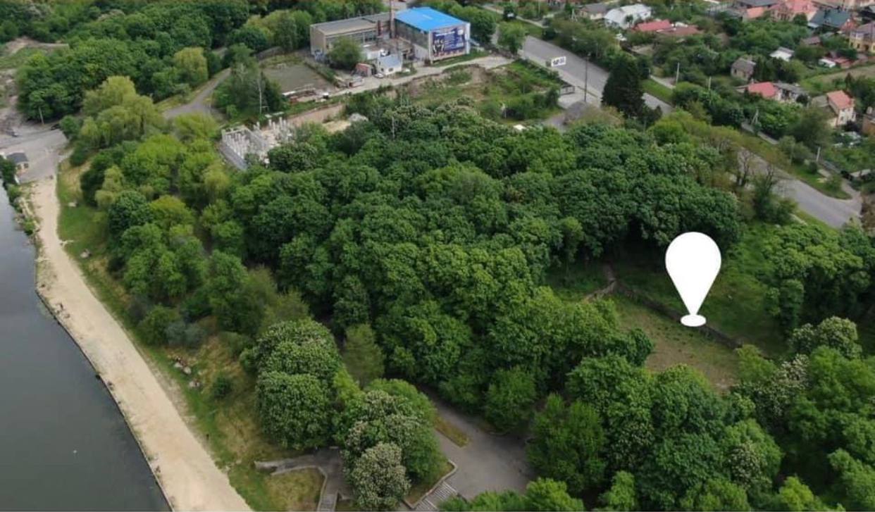 На березі Басового Кута збудують спортивний майданчик, замість готелю 0000