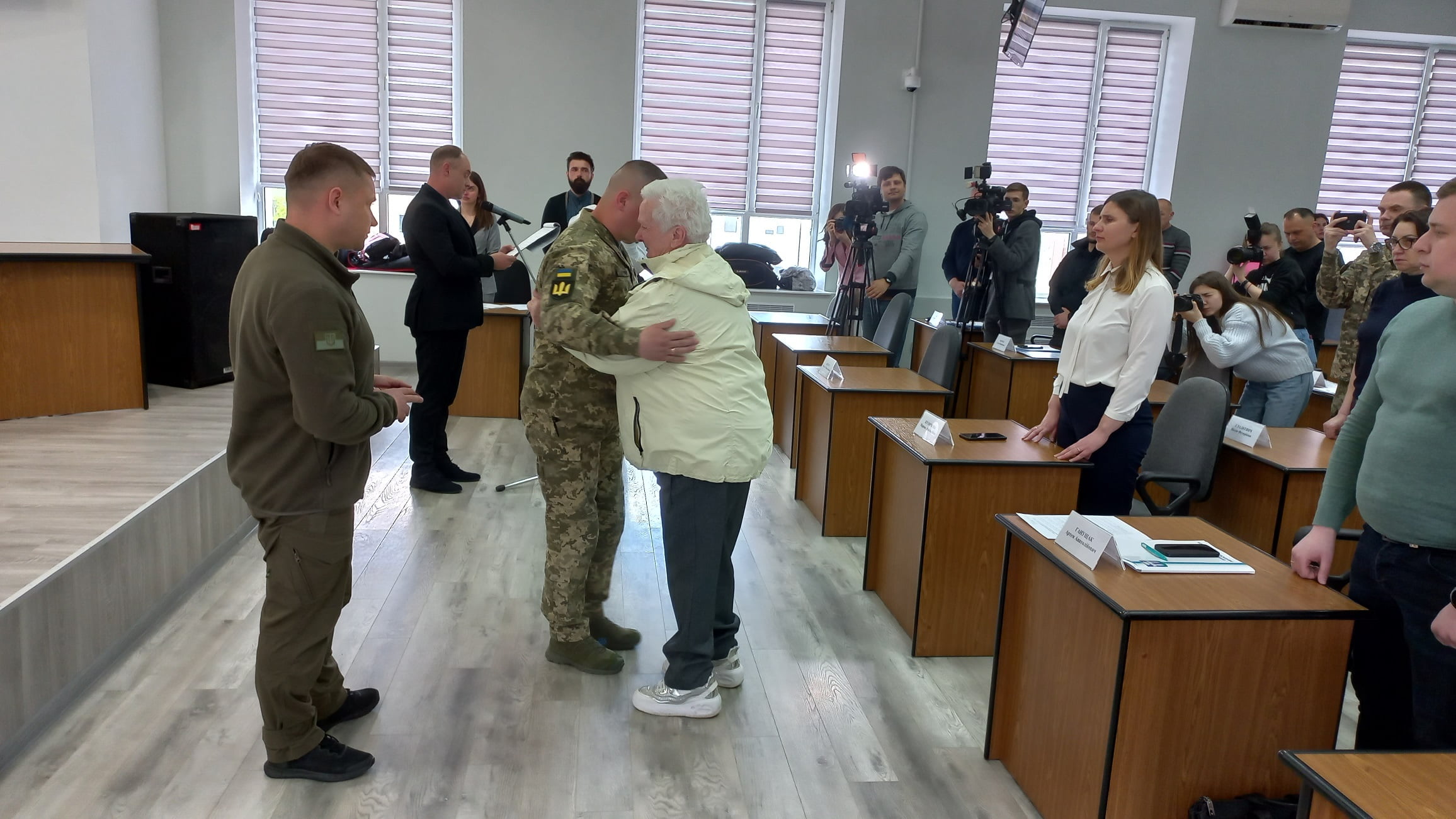 Державні нагороди вручили родичам полеглих воїнів з Рівненщини