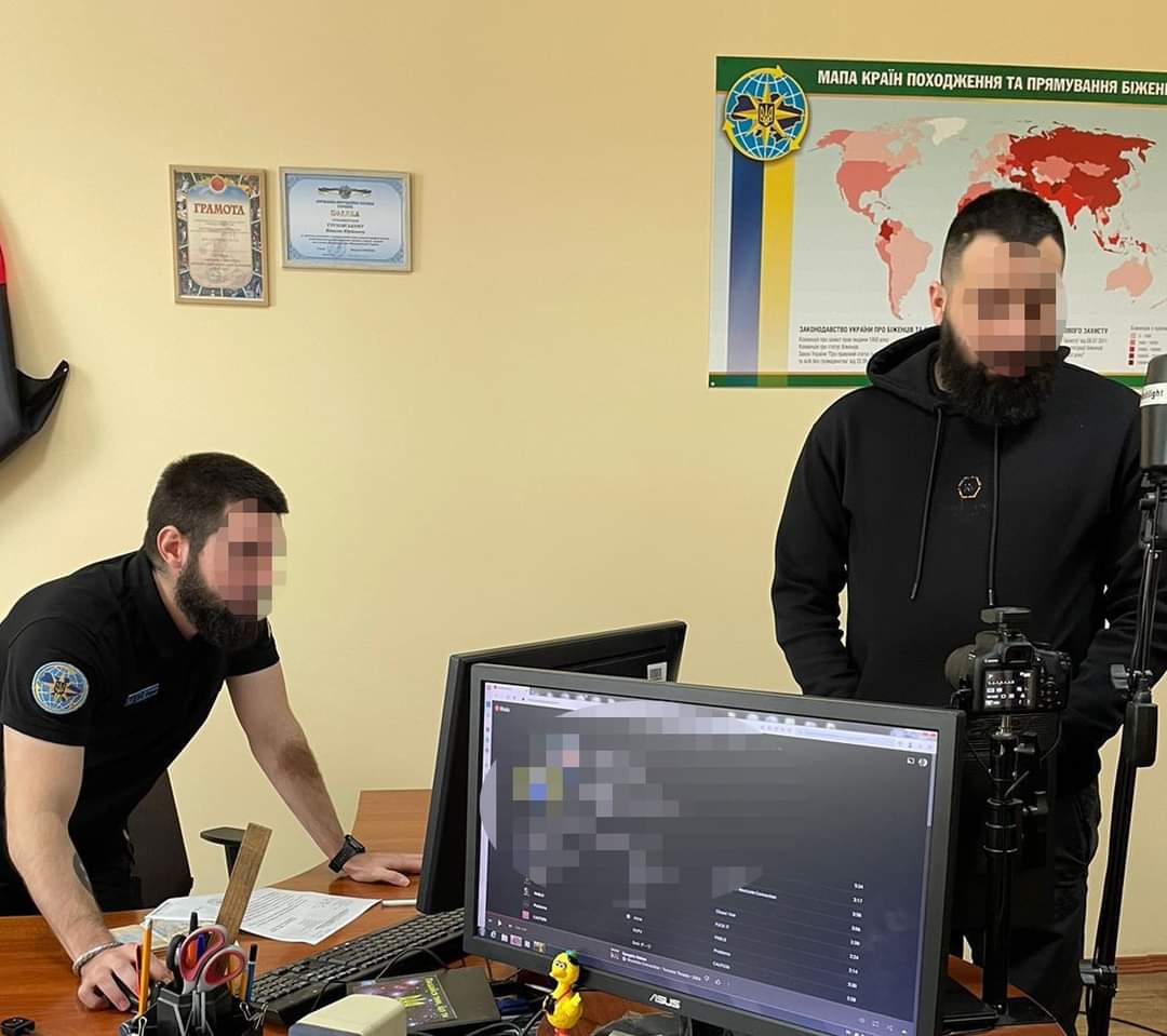 Мустафу, який хвалив путіна на Оствиці, депортують 0000