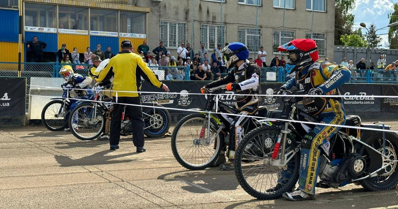 У Рівному стартував Чемпіонату України зі спідвею 0000