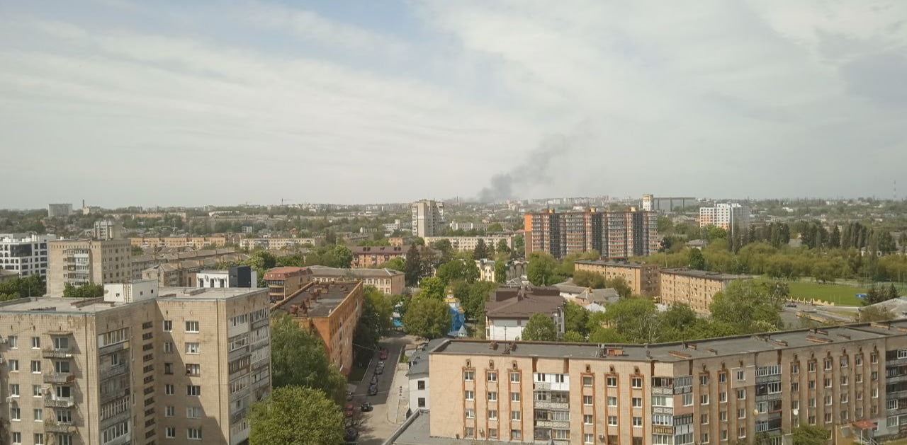 У Рівному загорілося сміття – пожежу локалізували (+ВІДЕО) 0000