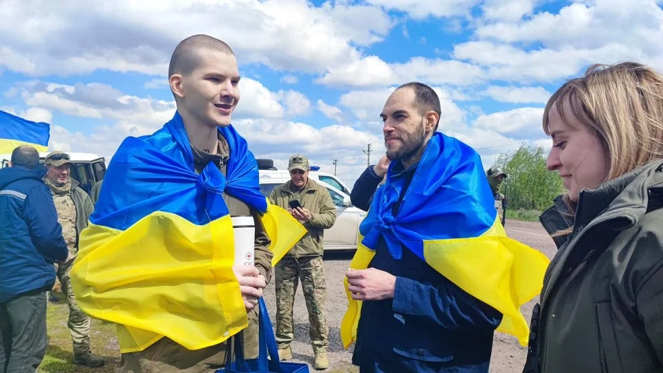 В Україну з російського полону повернулись 45 захисників