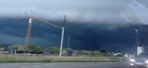 1 На Львівщині вирує негода: апокаліптичні кадри (ВІДЕО, ДОПОВНЕНО)