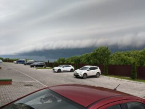 1 На Львівщині вирує негода: апокаліптичні кадри (ВІДЕО, ДОПОВНЕНО)