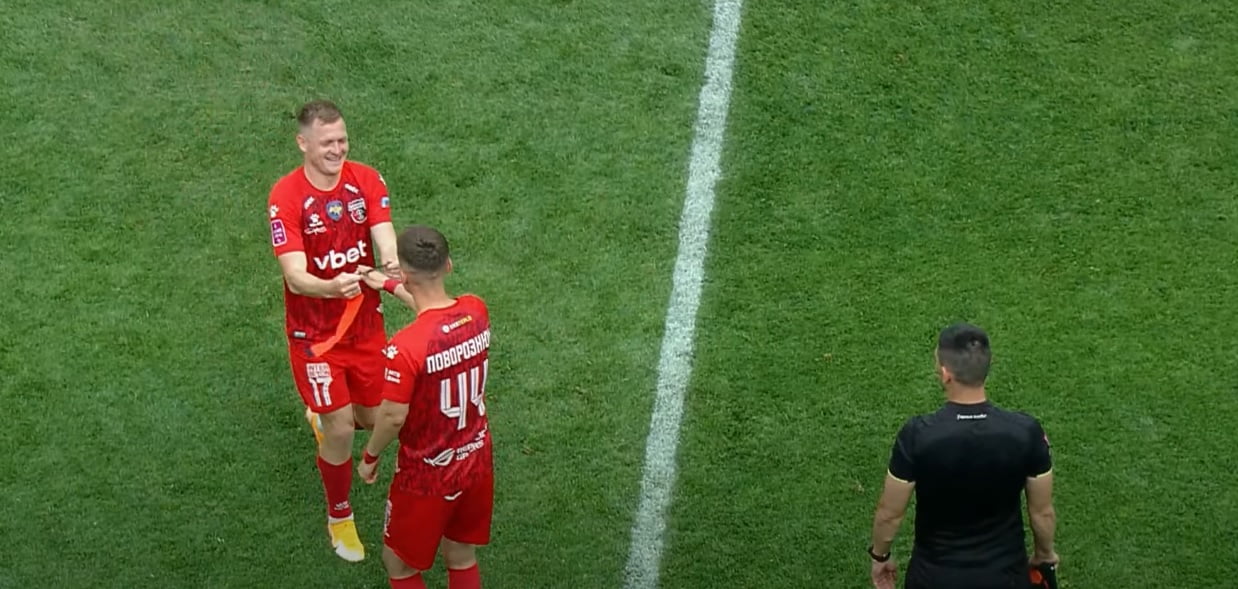 Дмитро Поворознюк зіграв за Рівненський Верес - Поворознюк отримав капітанську пов'язку від Геннадія Пасіча