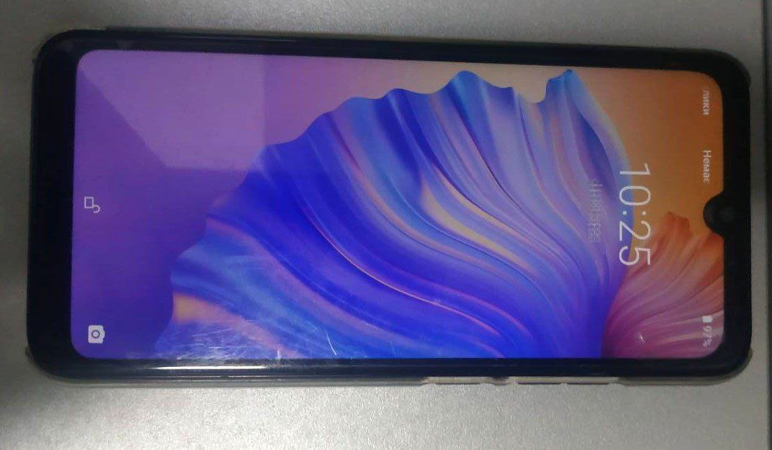 На Рівненщині поліцейський офіцер громади затримав крадія смартфона