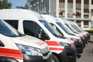 1 На Рівненщині "швидкій" видали позашляховики