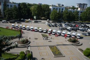 1 На Рівненщині "швидкій" видали позашляховики