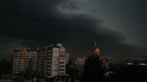 1 На Львівщині вирує негода: апокаліптичні кадри (ВІДЕО, ДОПОВНЕНО)