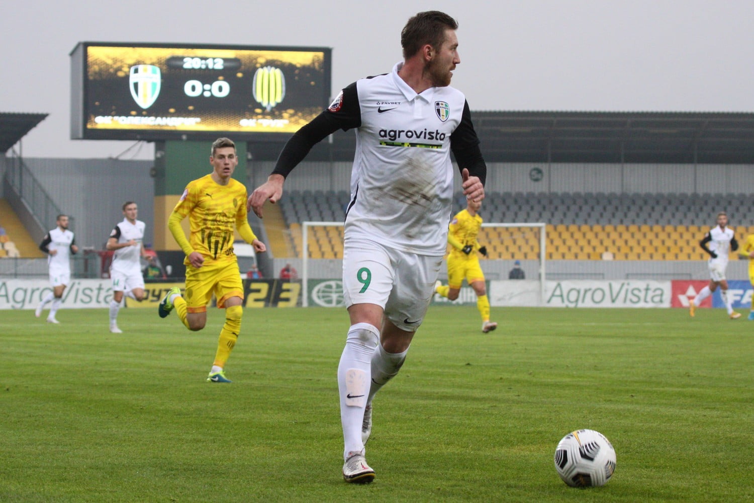 Матчі за УПЛ - Рівненський Верес ризикує вилетіти з еліти, Рух - Олександрія, Фото - 2020 рік