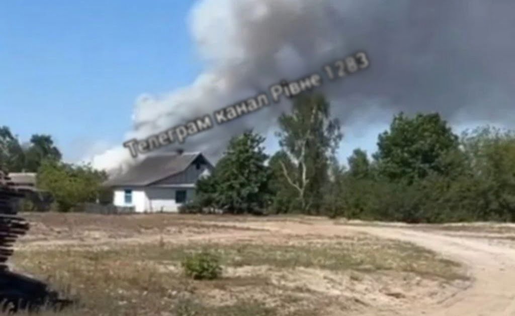 На півночі Рівненщини повідомляють про лісову пожежу 0000