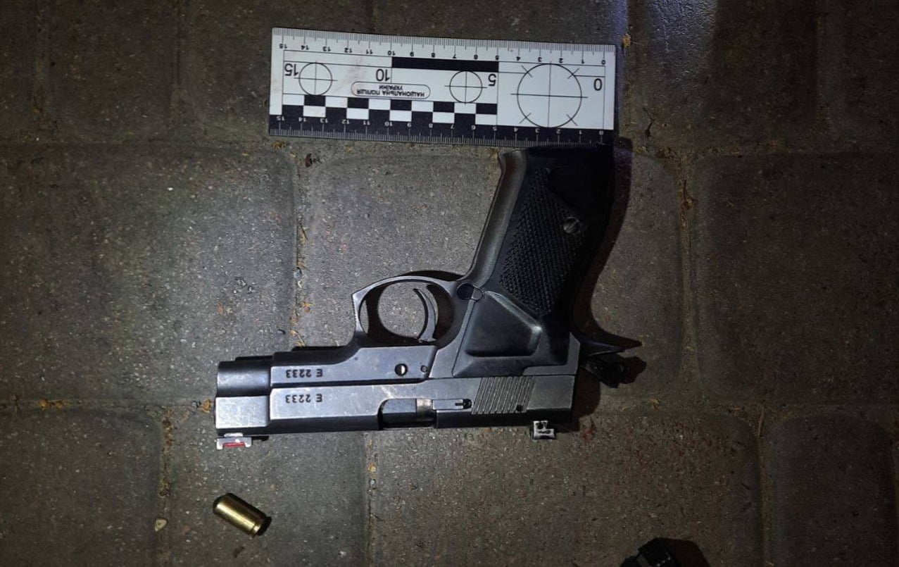 В Рівному затримали 3-х учасників масової бійки, у яких вилучили зброю (+ФОТО) 0000