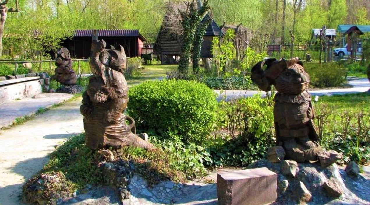 В зоопарку Нової Каховки врятувалися лише водоплавні птахи (+ВІДЕО) 0000