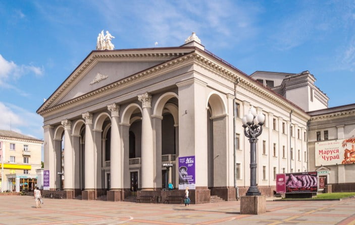 Незабаром до Рівного приїде “Гуцулка Ксеня”