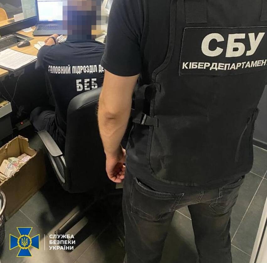 1 У Рівному СБУ затримала працівників обмінника