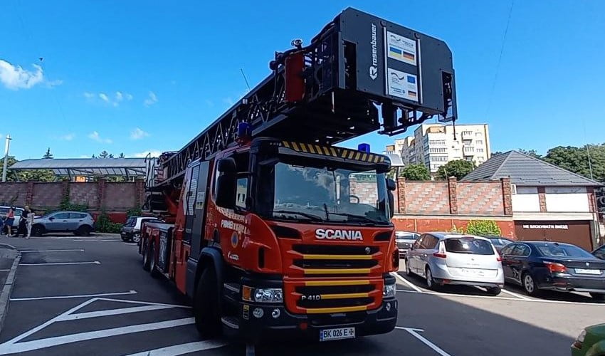 Рятівник висотою 54 м: у Рівному презентували нову техніку