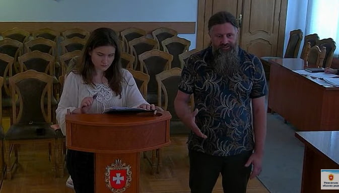 Вірянка петицією до Рівнеоблради рятувала УПЦ – депутати сварились