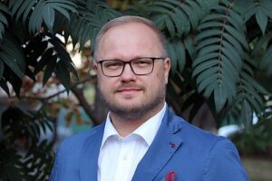 1 Одразу двох рівнян Зеленський призначив послами за сумісництвом