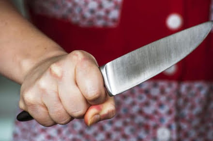 Рівнянка, котра вдарила ножем власну матір, постане перед судом 0000