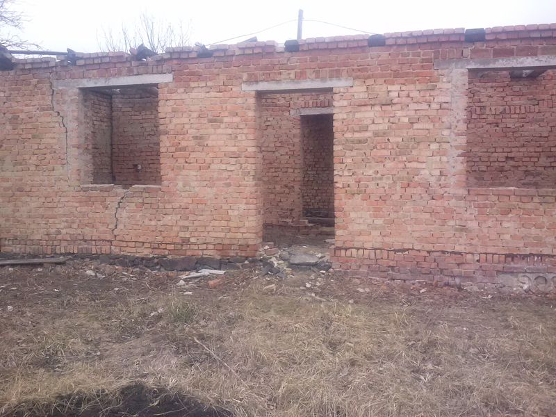 Рівненський підприємець розповів, що зробить в напівзруйнованих стінах ветклініки