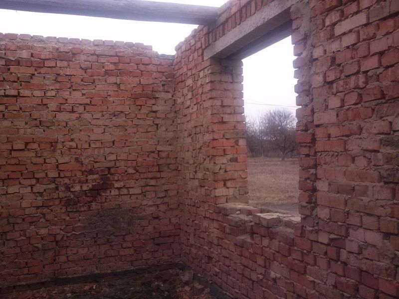 1 Рівненський підприємець розповів, що зробить в напівзруйнованих стінах ветклініки