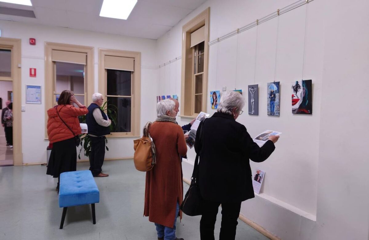 Картини військових із Рівненського шпиталю експонуються в Австралії