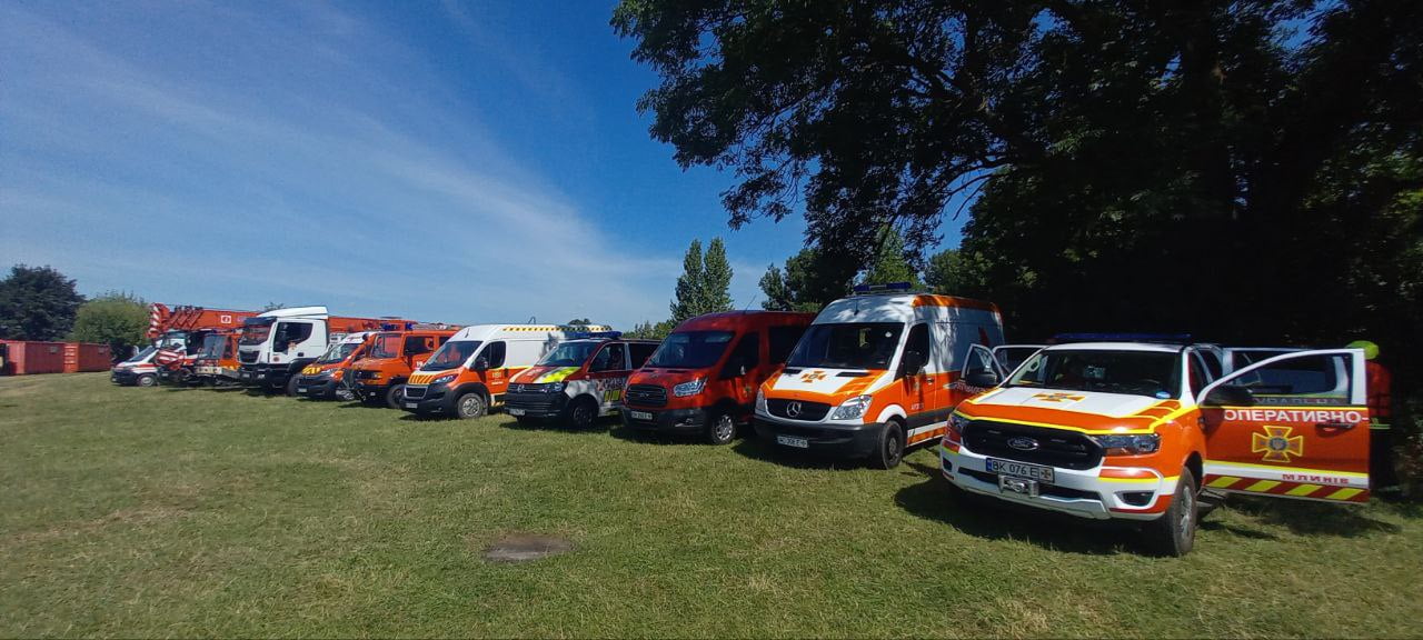 Понад 100 працівників ДСНС доєдналися до відпрацювань на Хрінницькому водосховищі 0000