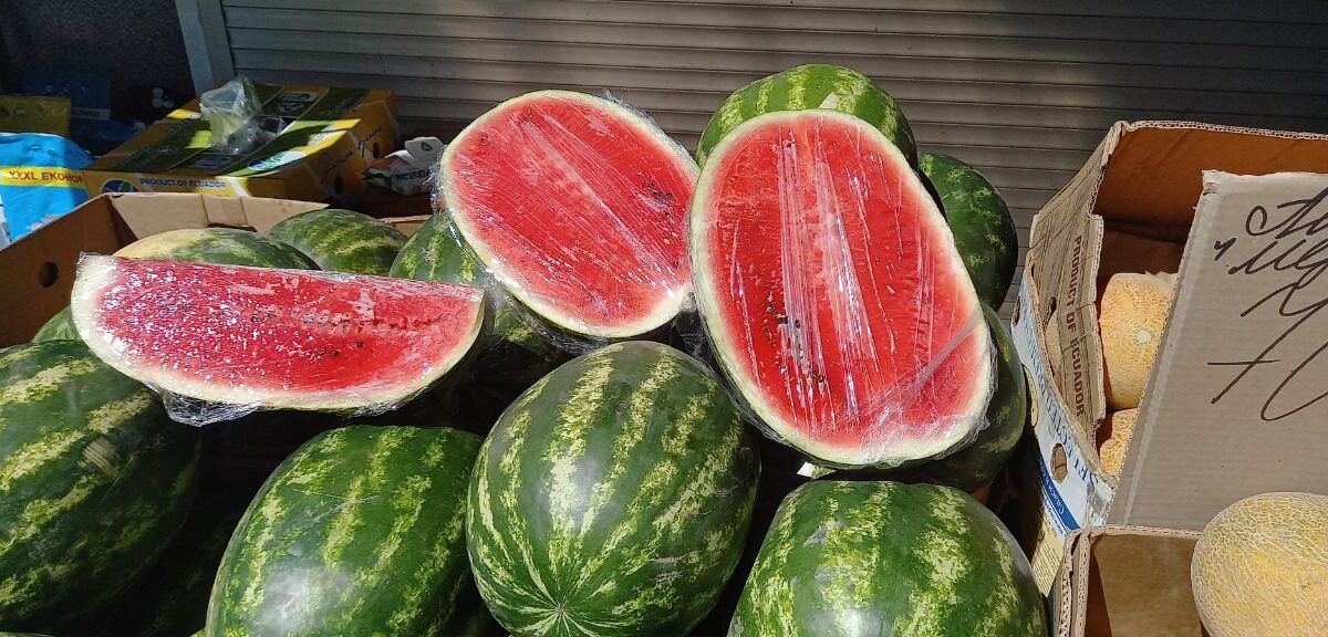 Всесвітній день кавуна у Рівному: почому купують та як вирощують самі