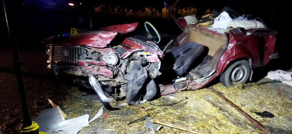 ДТП на трасі "Київ-Чоп" за участю трьох авто: у лікарні помер водій легковика