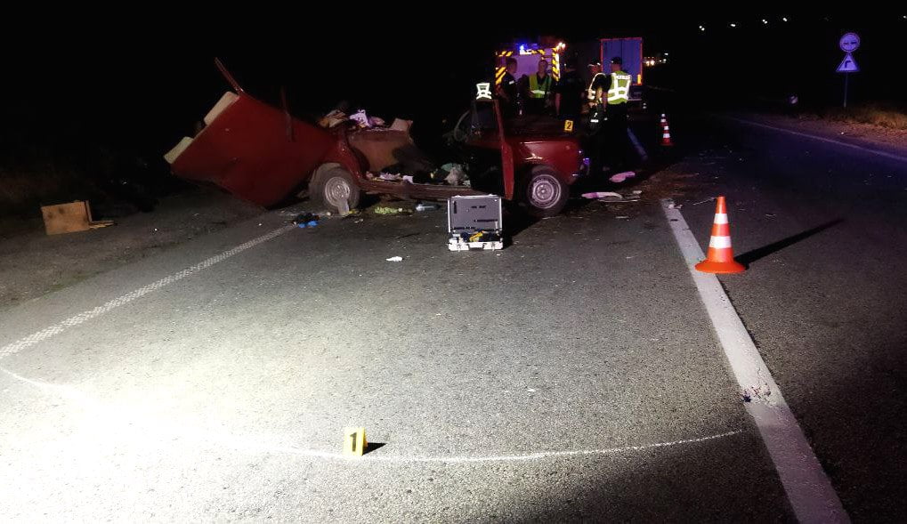 ДТП на трасі "Київ-Чоп" за участю трьох авто: у лікарні помер водій легковика