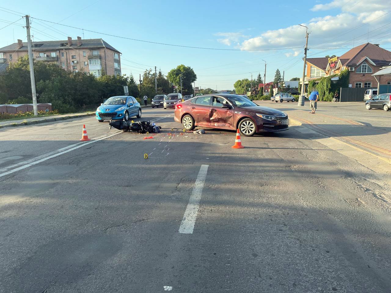 Двоє людей – у лікарні внаслідок ДТП на Рівненщині 0000