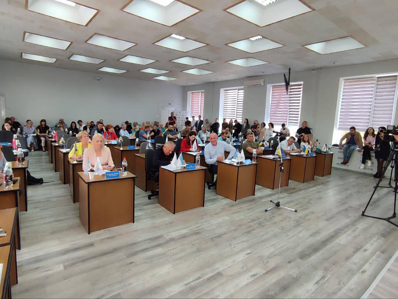 У Рівнераді депутати об’єднались розподіляючи бюджет 0000