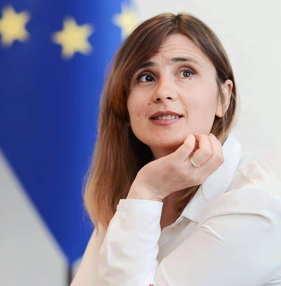 У Рівному звільняється впливова чиновниця, офіційно – через низьку платню 0000