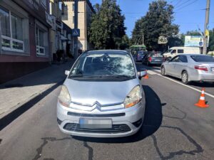 1 ДТП у Рівному: їхав зранку п'яний і збив на переході жінку