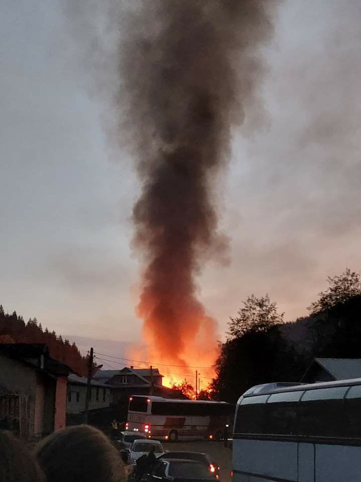 Ущент згорів санаторій, де відпочивали діти військових (ФОТО) 0000