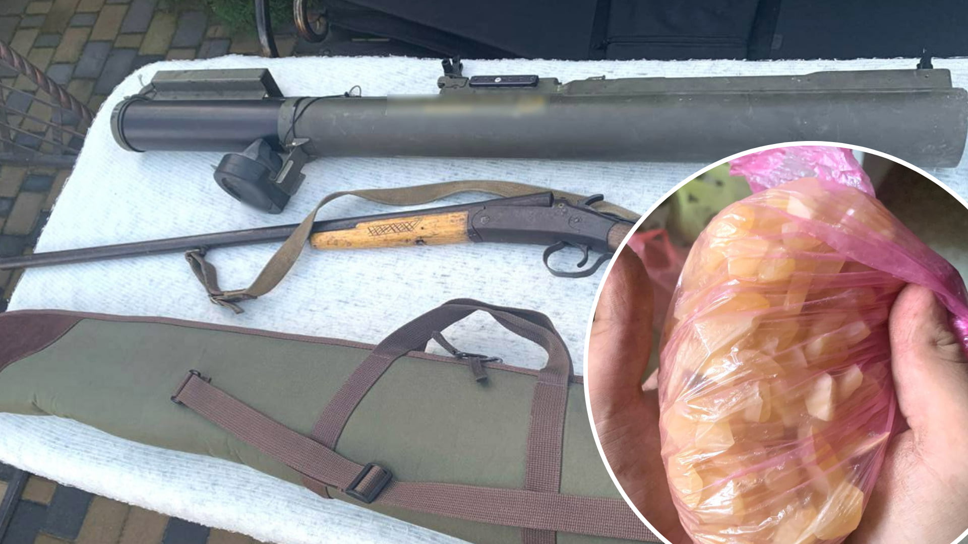 На Рівненщині викрили чоловіків на незаконному зберіганні зброї та бурштину 0000