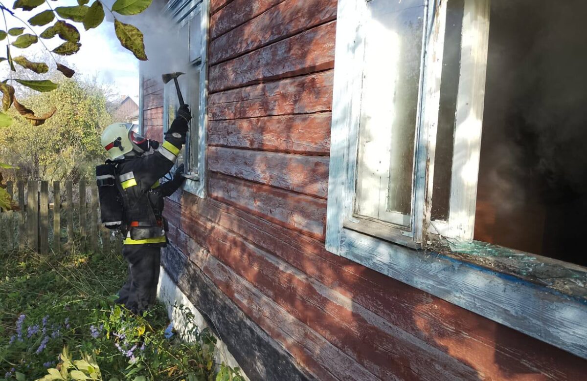 На Рівненщині чоловік згорів через куріння в ліжку