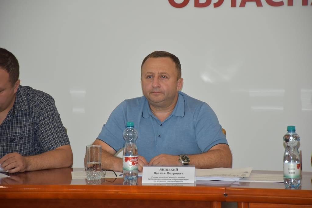 1 Стало відомо хто з депутатів Рівнеоблради прогулює сесійні засідання
