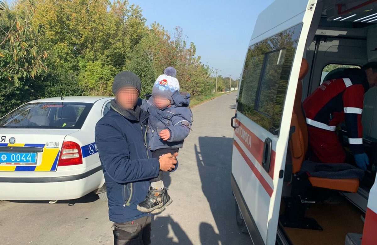 Ночували у лісовому масиві: На Рівненщині розшукали зниклих матір та дворічну дитину