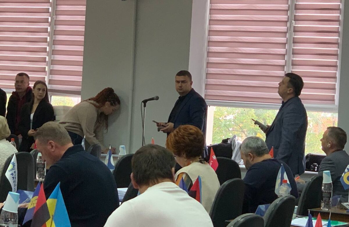 Депутати не скасували закупівлю автобусів для Рівного