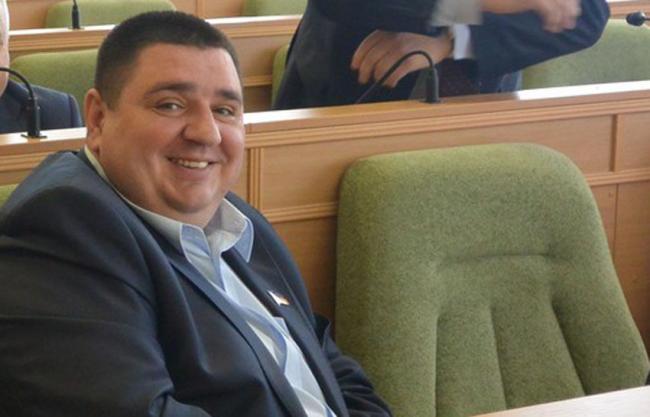 1 Стало відомо хто з депутатів Рівнеоблради прогулює сесійні засідання