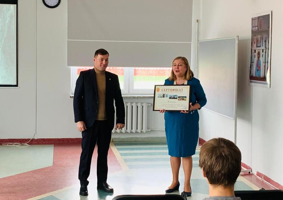 Рівненський художник створить мурал для однієї із польських шкіл