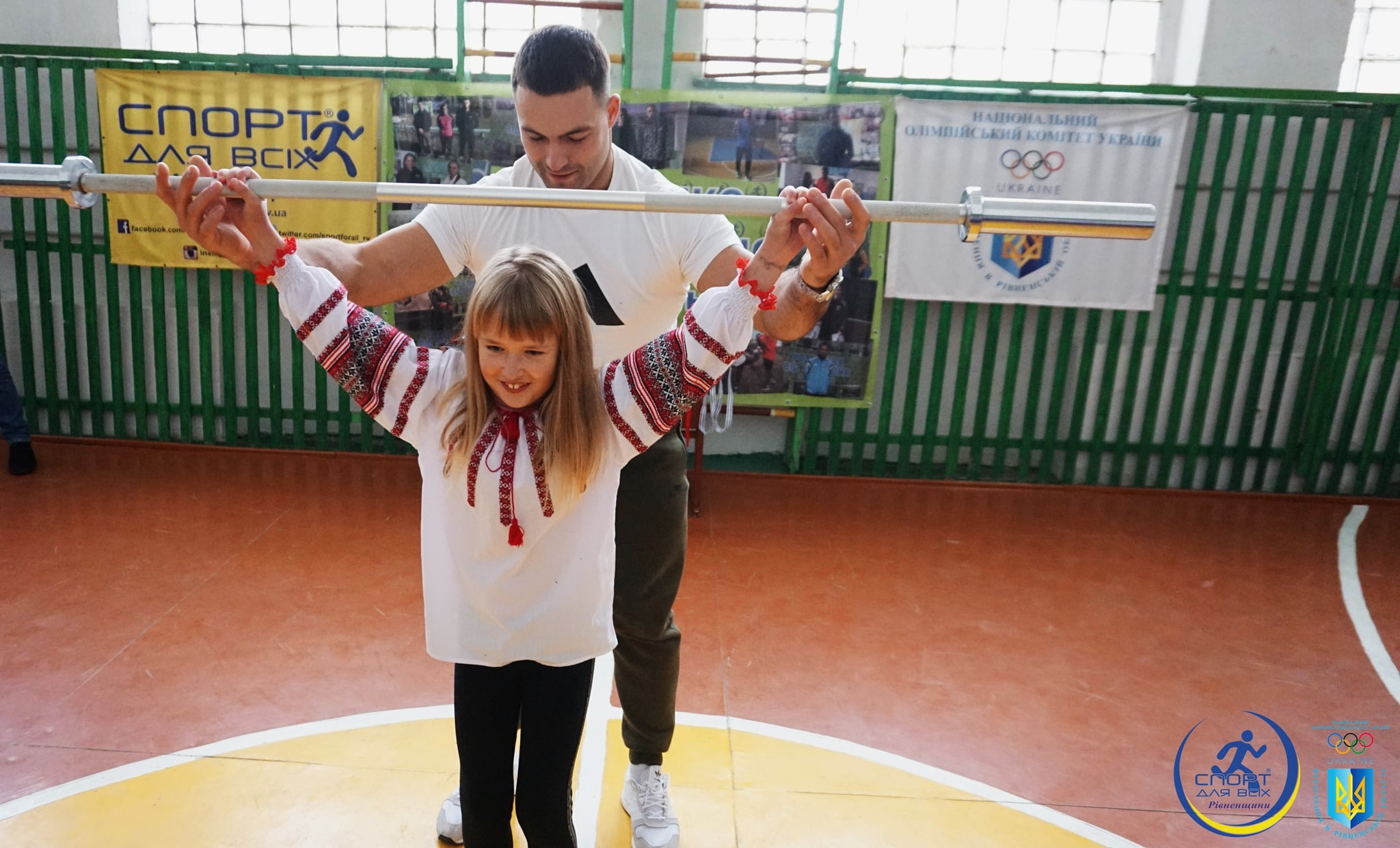 Чемпіон України з важкої атлетики завітав до школярів з Рівненщини 0000