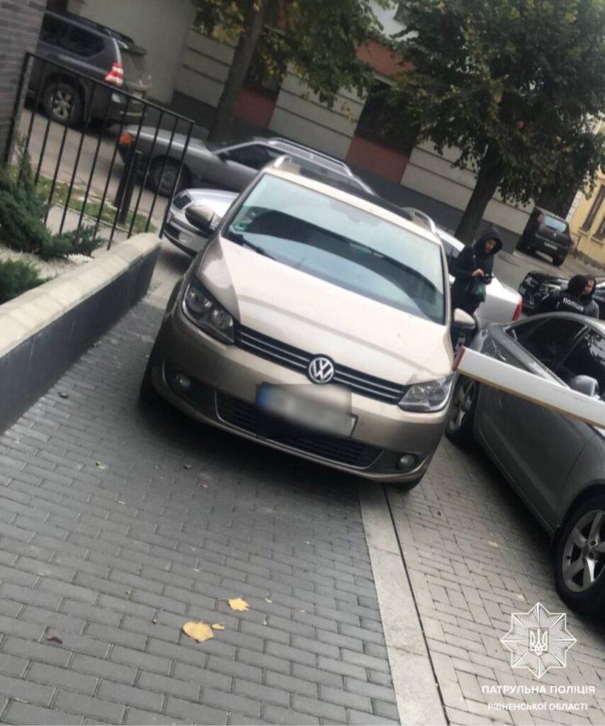 1 Рівнянин поскаржився поліції на водійку і сам “заробив” протокол