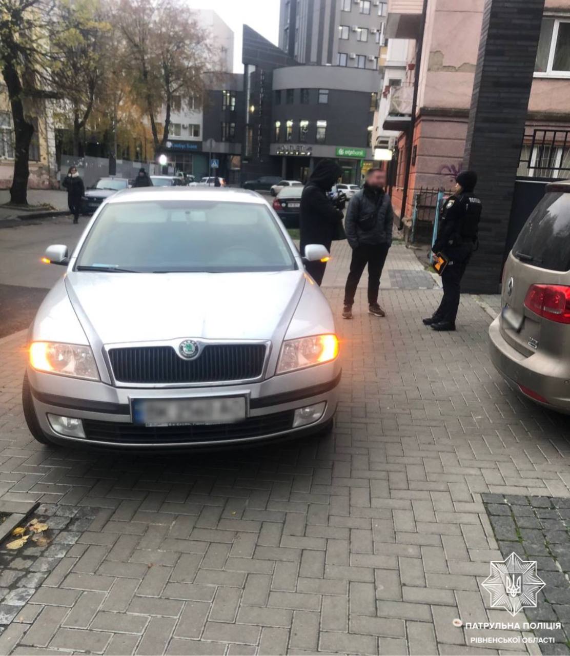 Рівнянин поскаржився поліції на водійку і сам “заробив” протокол 0000