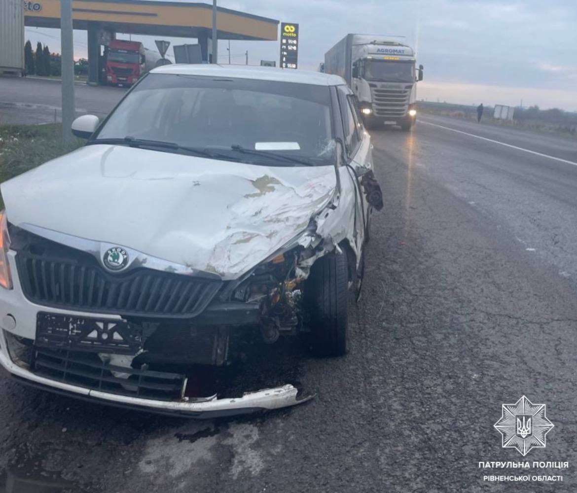 1 На трасі Київ – Чоп поблизу Рівного зіштовхнулися три автівки