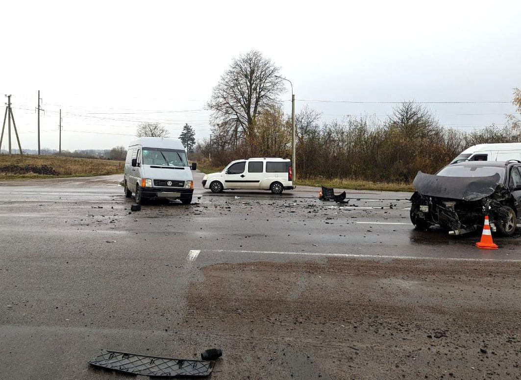 Унаслідок ДТП у Рівненському районі травмувалася вагітна жінка