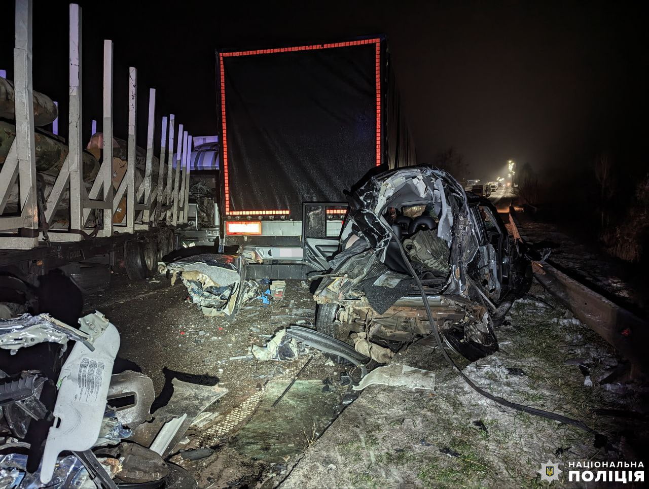 Стали відомі деталі ДТП на трасі “Київ-Чоп” на Рівненщині: двох госпіталізували 0000