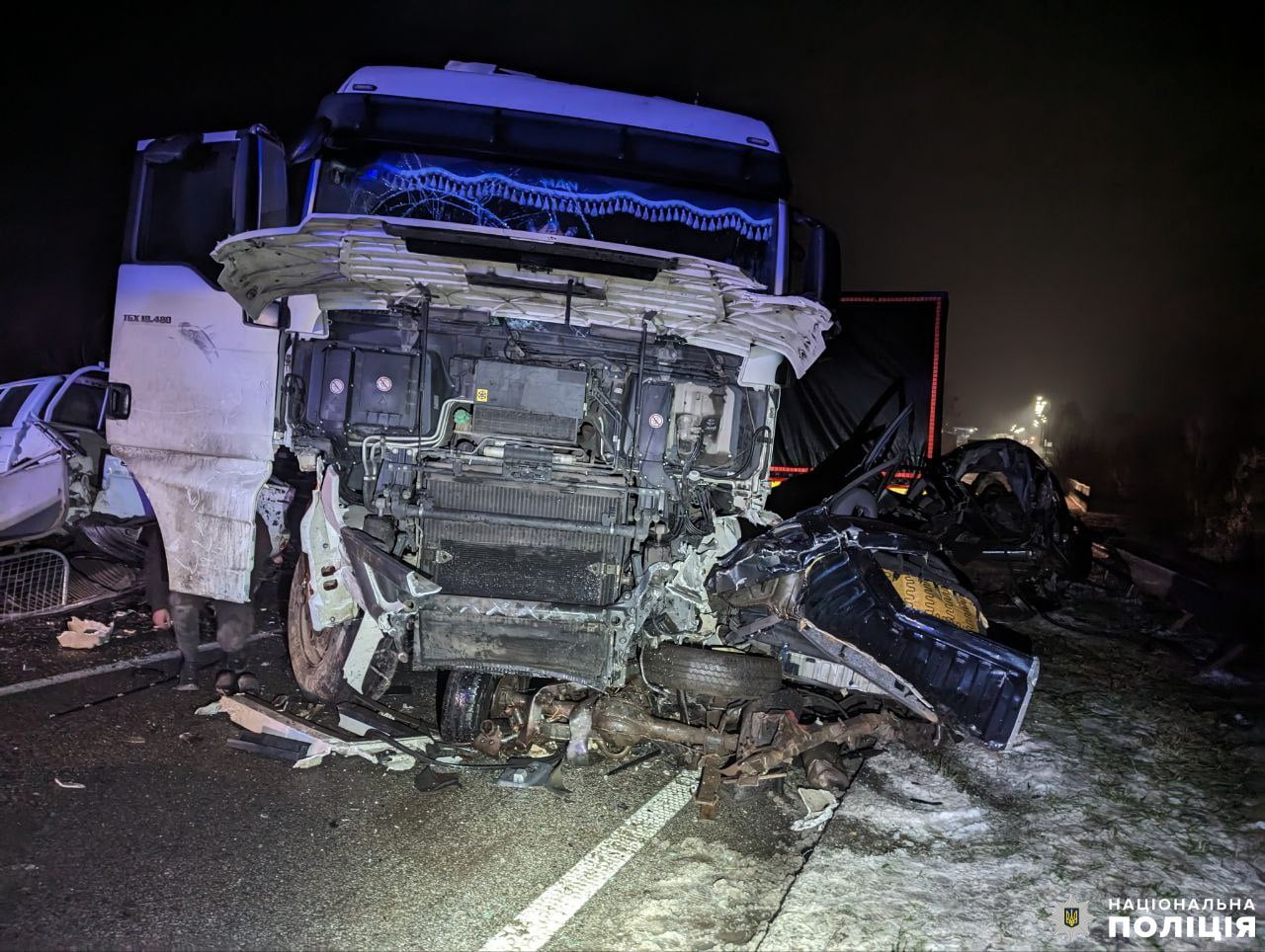 1 Стали відомі деталі ДТП на трасі "Київ-Чоп" на Рівненщині: двох госпіталізували